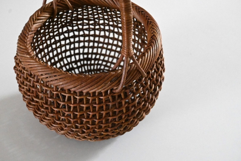 あけびの細目こだし編み丸かご - ウェブショップ - jokogumo - よこぐも